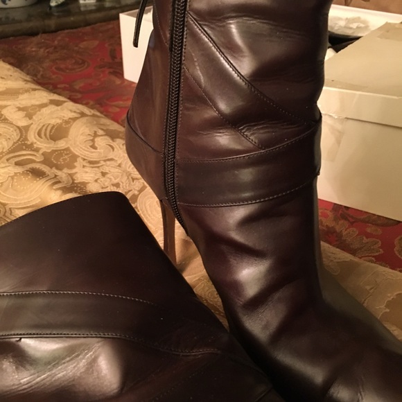 Monolo Blahnik boots - Picture 6 of 8