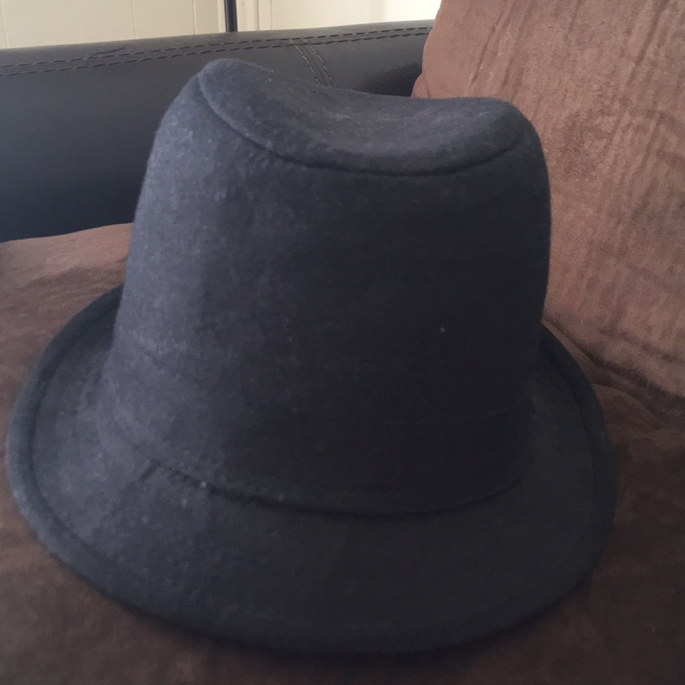 Made by Pop head wear. Nice black fall hat