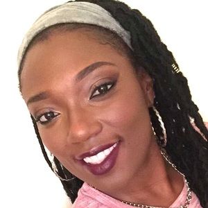 Meet your Posher, Sabrina