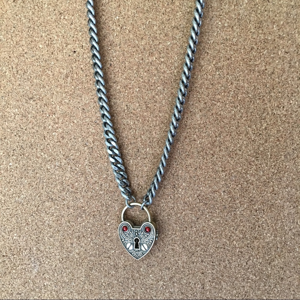 Vintage-like heart shaped locket