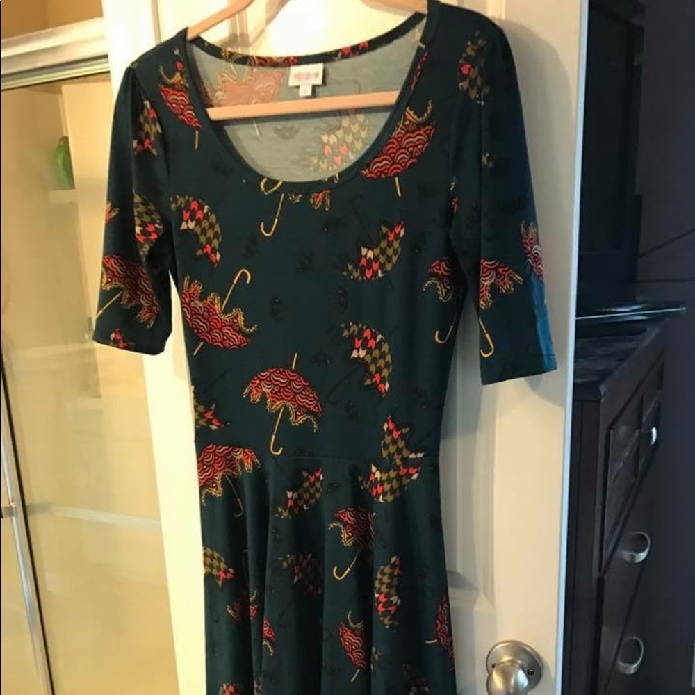 Small LulaRoe Nicole