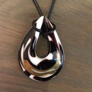 Beautiful glass pendant necklace