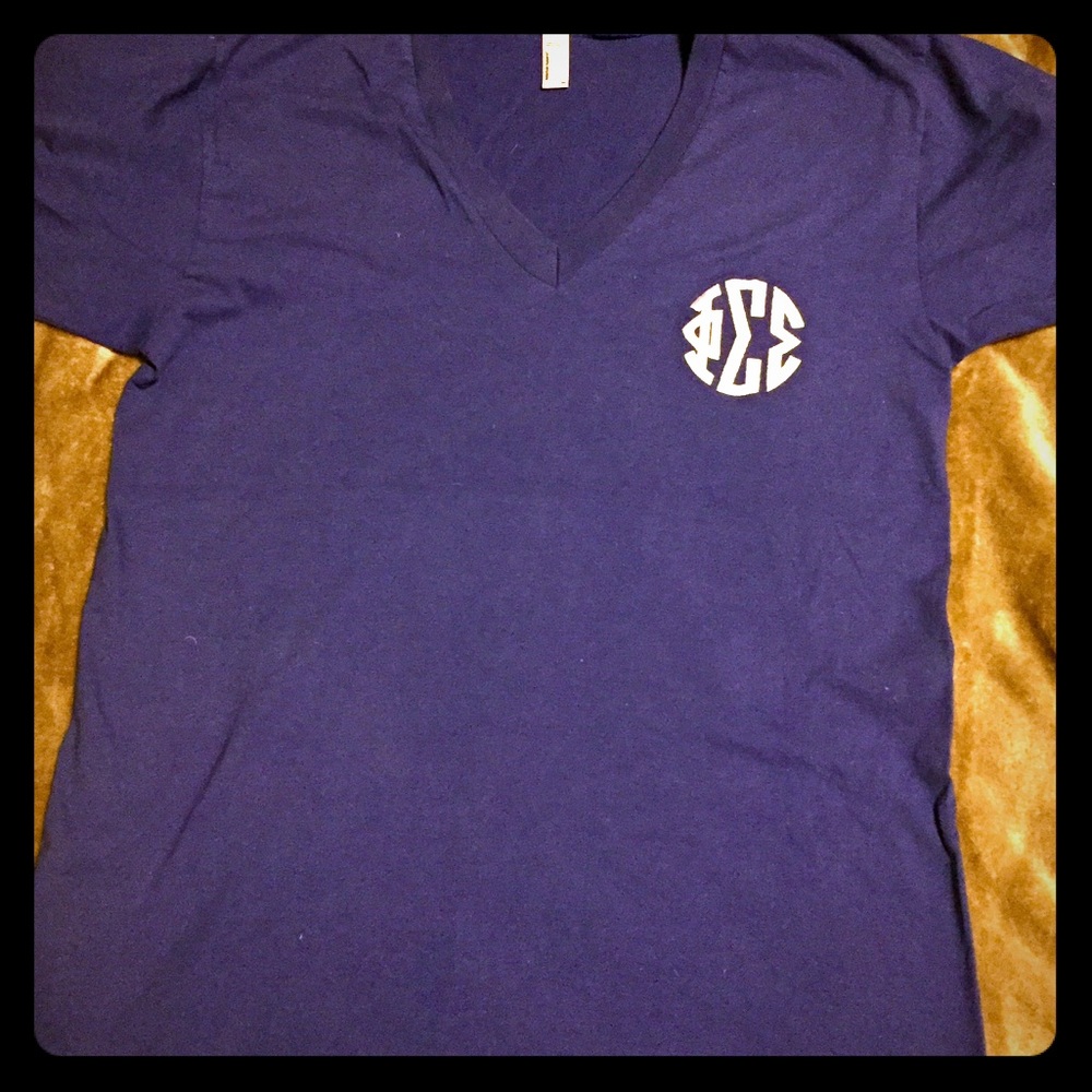 Phi Sigma Sigma Monogram Vneck