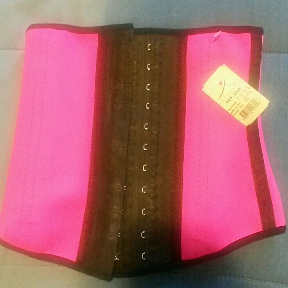 Ann Chery size 30 waist trainer