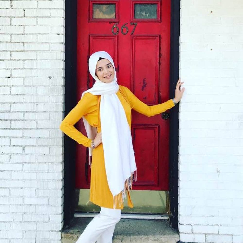 Meet your Posher, Zehra nur