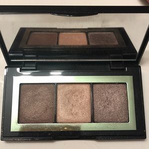 Bobbi Brown Velvet Plum Metallics Eye Shadow