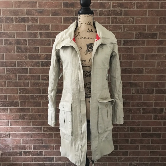 Puma Women's Jacket - Picture 2 of 8