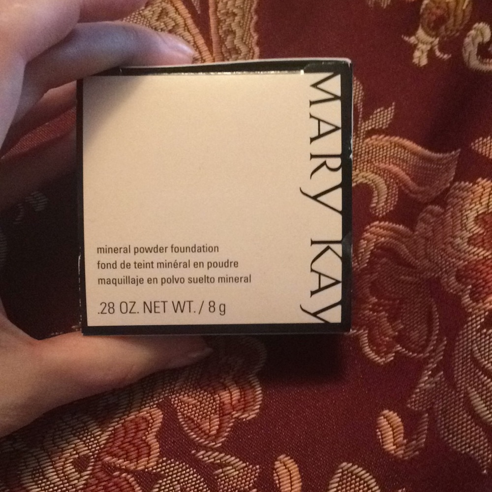 Mary Kay mineral powder foundation