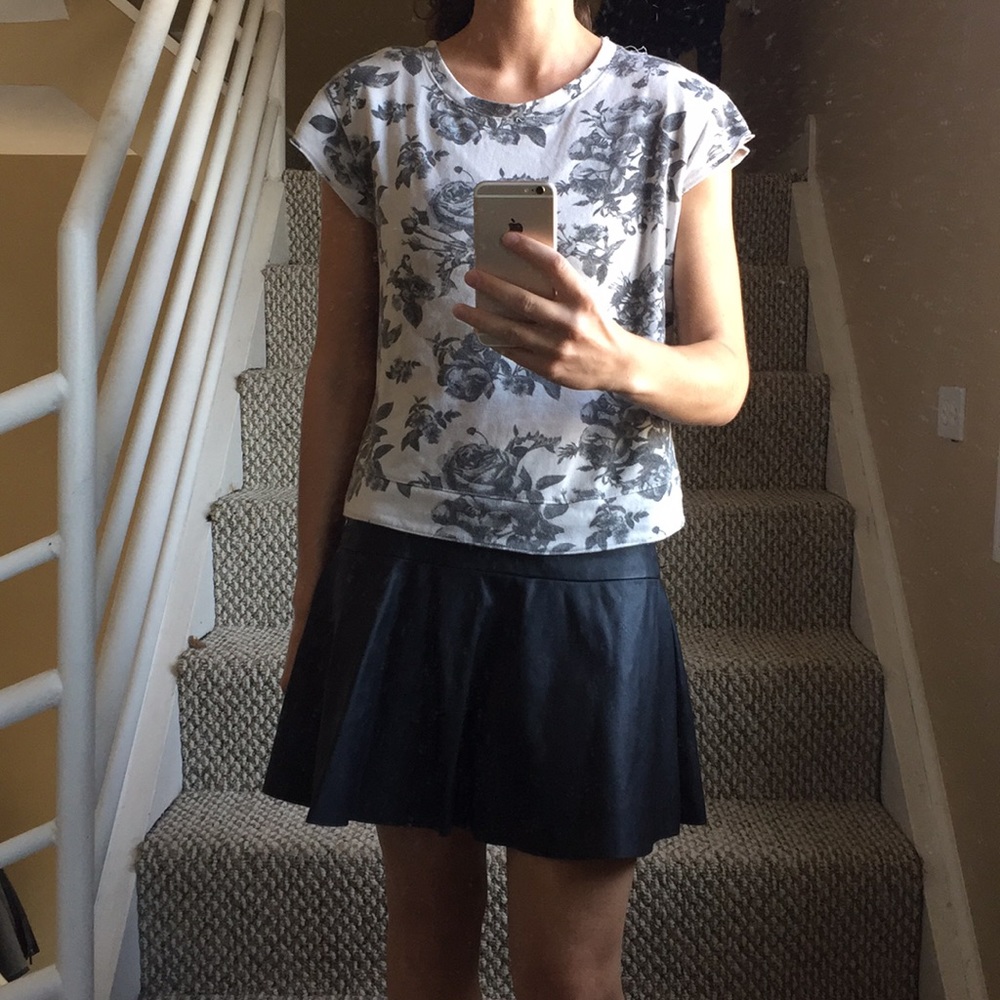 Sundry adorable t shirt