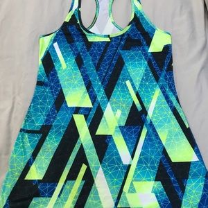 Great athletic top Sz S