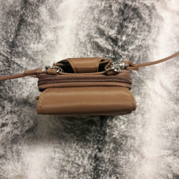 Simply Go Crossbody Bag - Picture 5 of 8