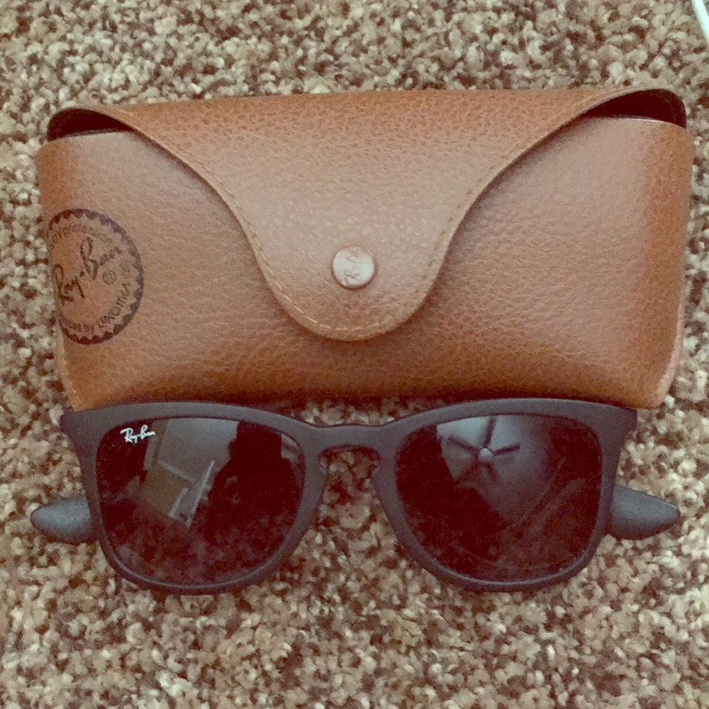 ⚡️SALE⚡️ RAYBANS