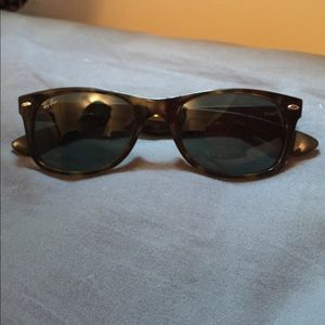 Ray ban wayfarer sunglasses