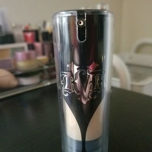 Kat Von D lock it foundation