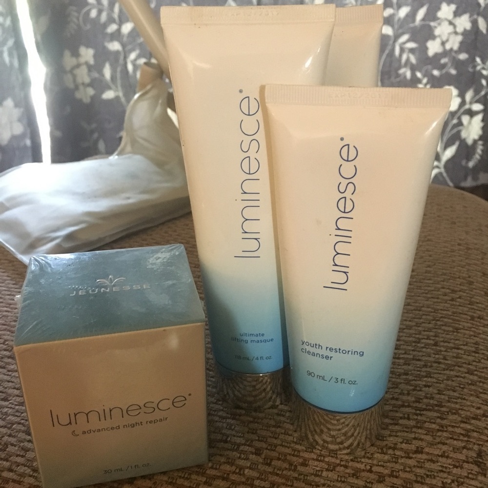 Jeunesse skin rejuvenation mask, wash, and cream!