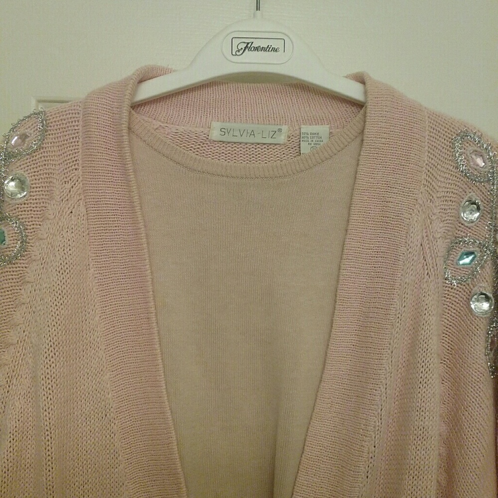 Women's sweater