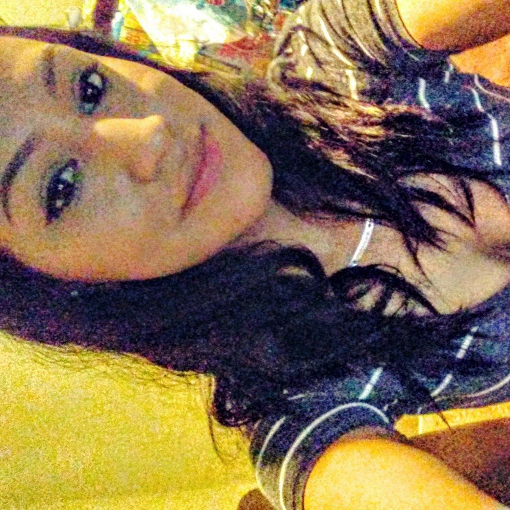 Meet your Posher, Damaris