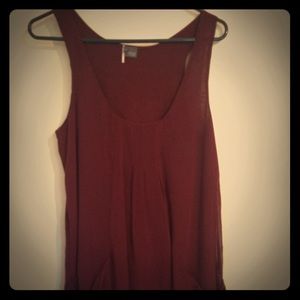Stunning burgundy dress!!