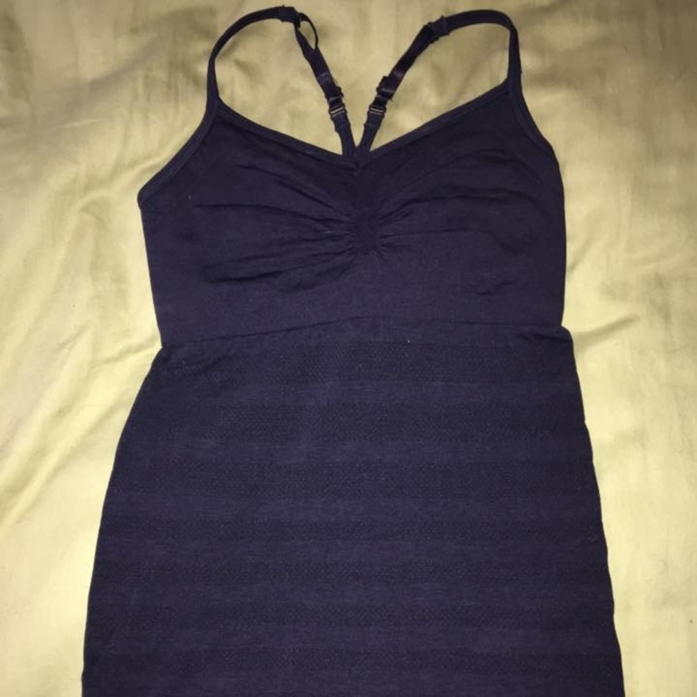 *SOLD*EUC size 6 navy Ebb and flow tank.