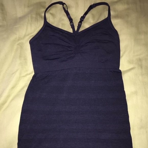 *SOLD*EUC size 6 navy Ebb and flow tank. - Picture 1 of 3
