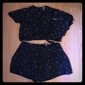 Cropped shirt and matching shorts set