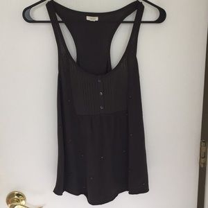 Aerie tank with sequence