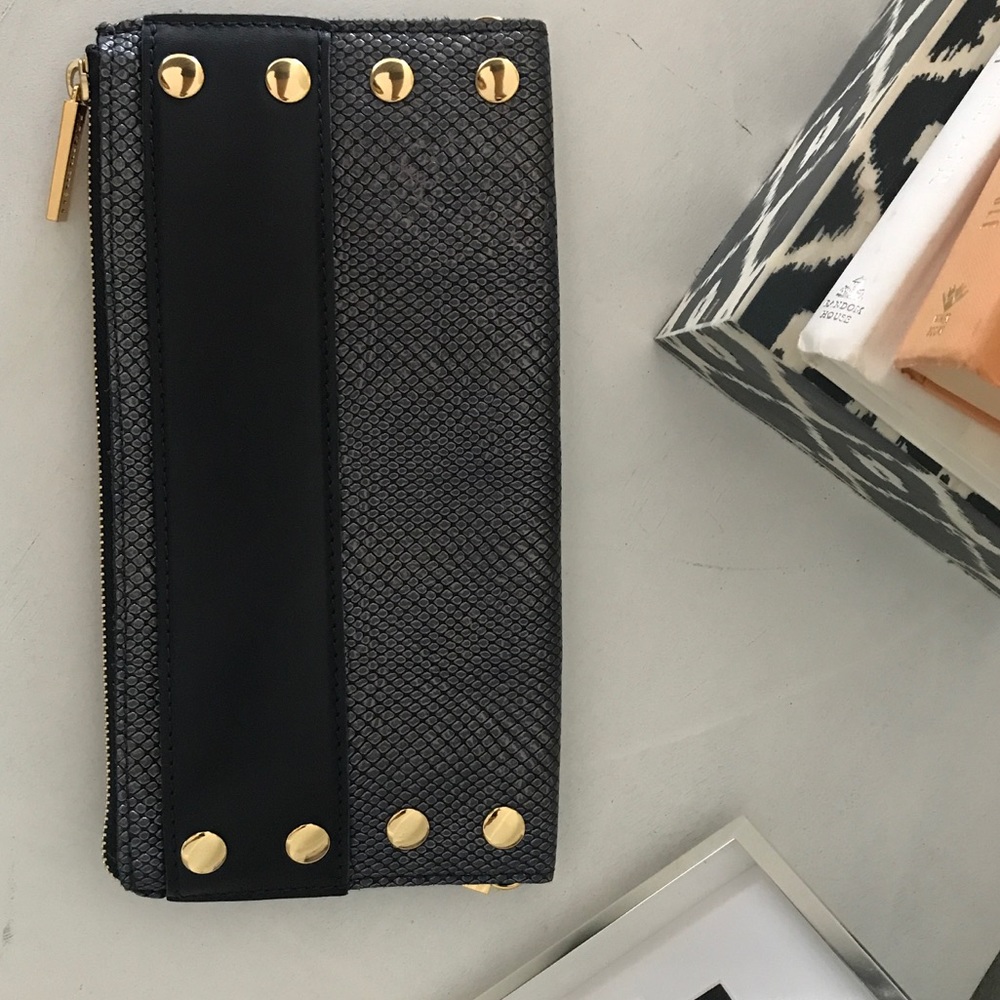 Hammitt Los Angeles Navy Reversible Clutch