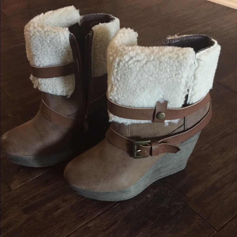 Sbicca Shearling Bootie - Never Worn