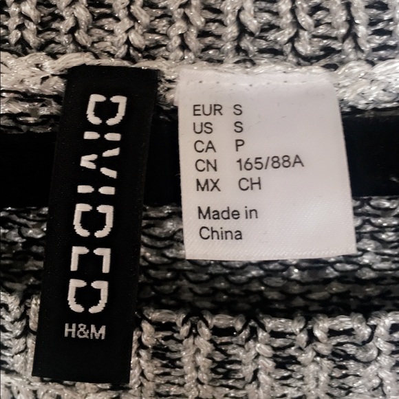 H&M divided sweater size ADULT SMALL - Picture 3 of 5