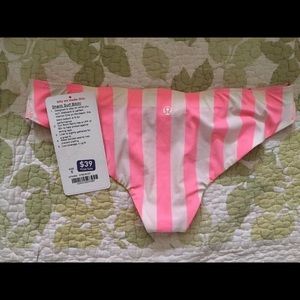 NWT Size 6 swim bottoms.
