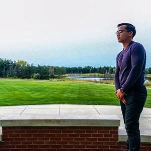 Meet your Posher, Sebastian