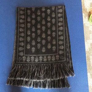 Alexander McQueen wool scarf