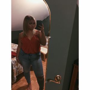 Meet your Posher, Kelsey