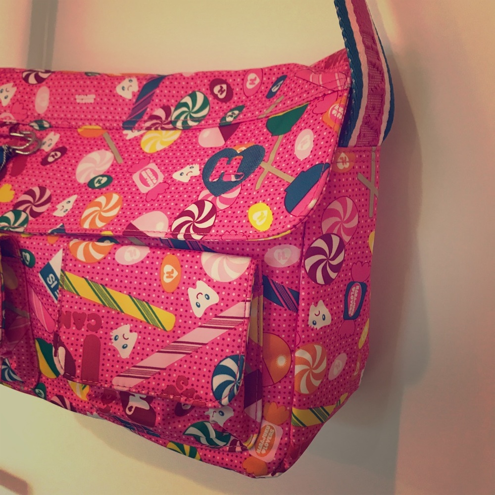 HARAJUKU LOVERS "Sweet Toof" crossbody 