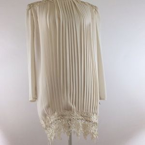 Liz Roberts Inc, Excellent Condition