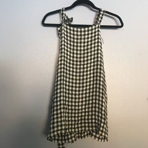 Gingham pattern dress with bow in back