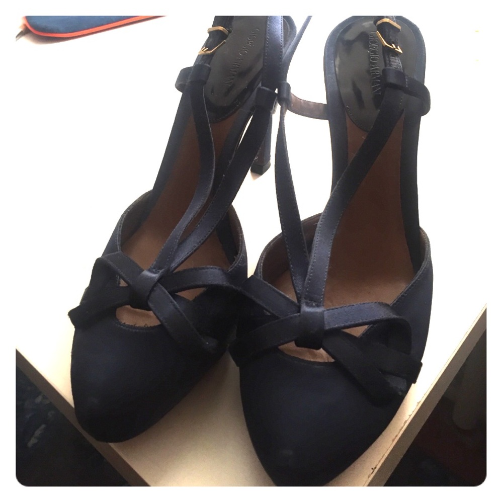 Vtg Giorgio Armani heels final price obo