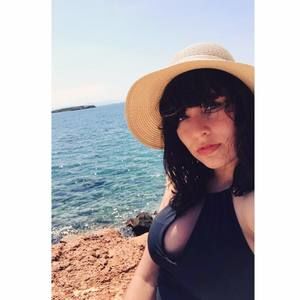 Meet your Posher, Isabella