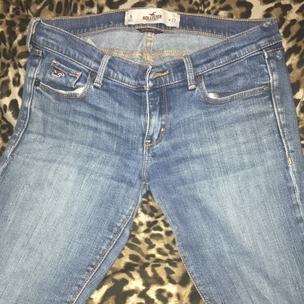 *MOVING SALE!✨🙌🏼* Hollister Jeans