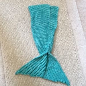 Teal Mermaid Tail blanket