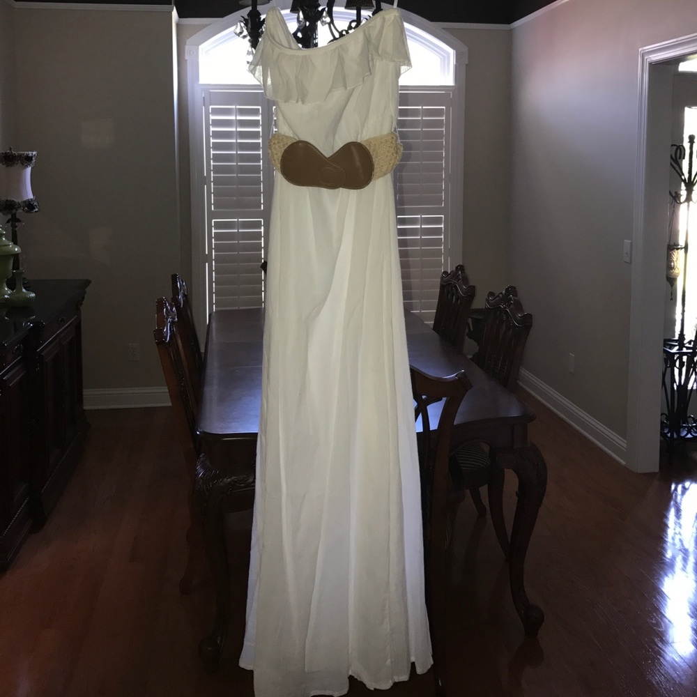 White maxi dress