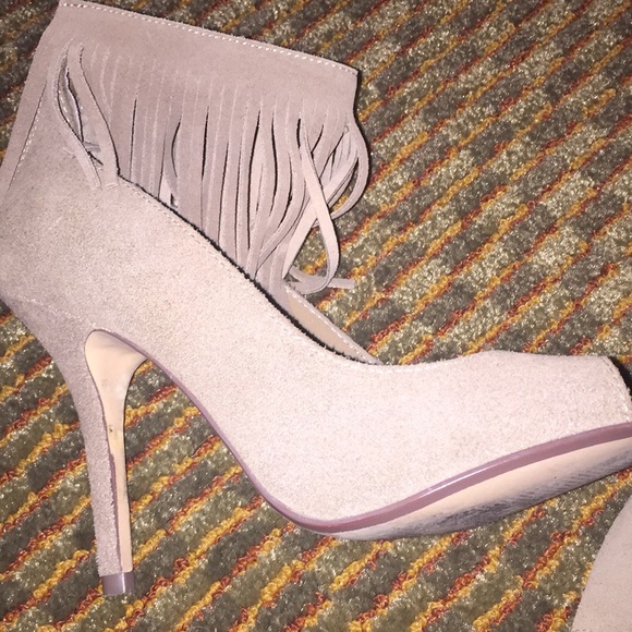 Steve Madden - Picture 1 of 3