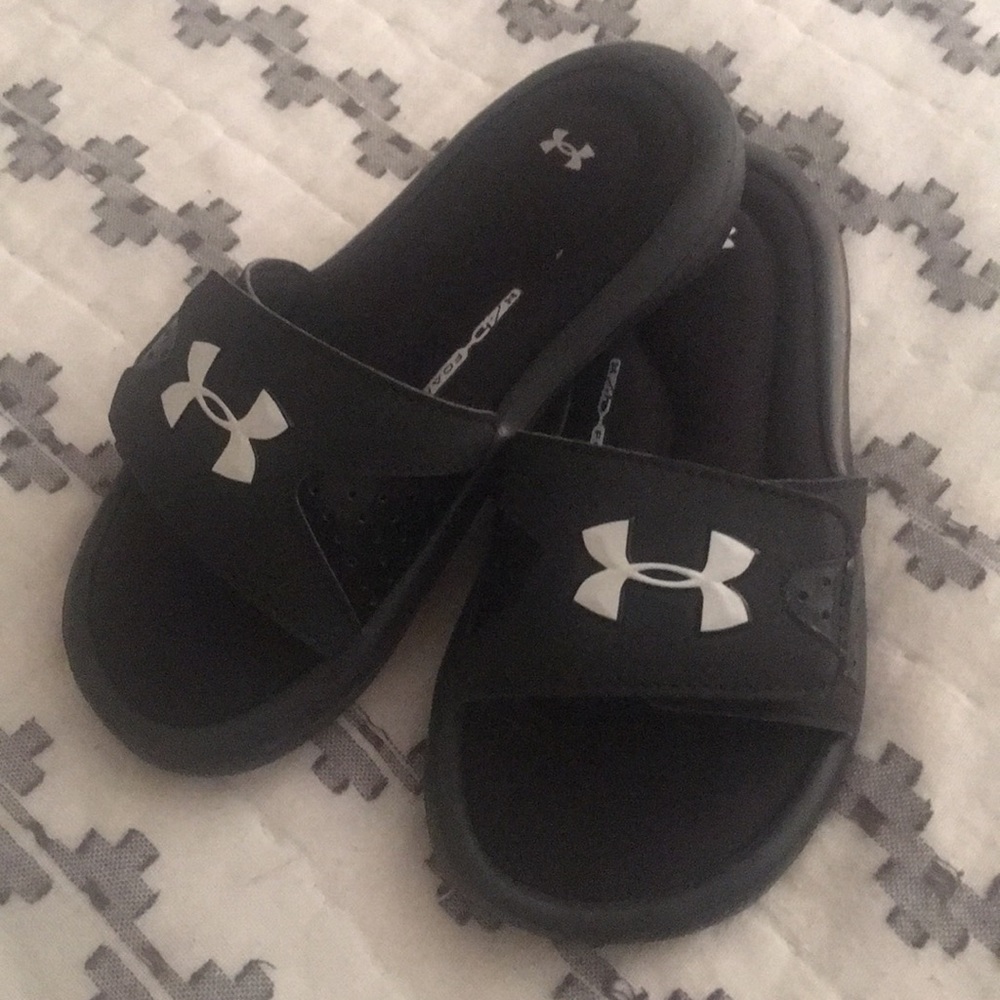 NEW never worn Under Armour Slides