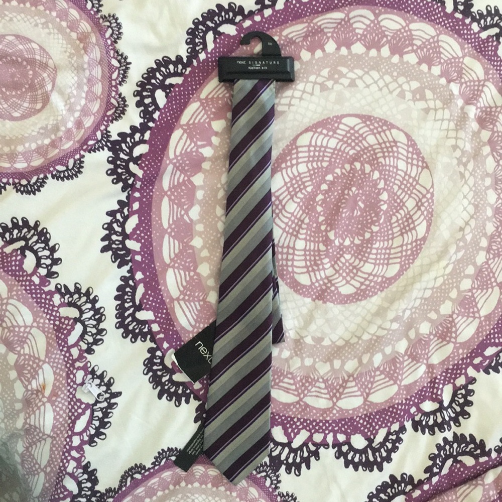 Authentic silk tie
