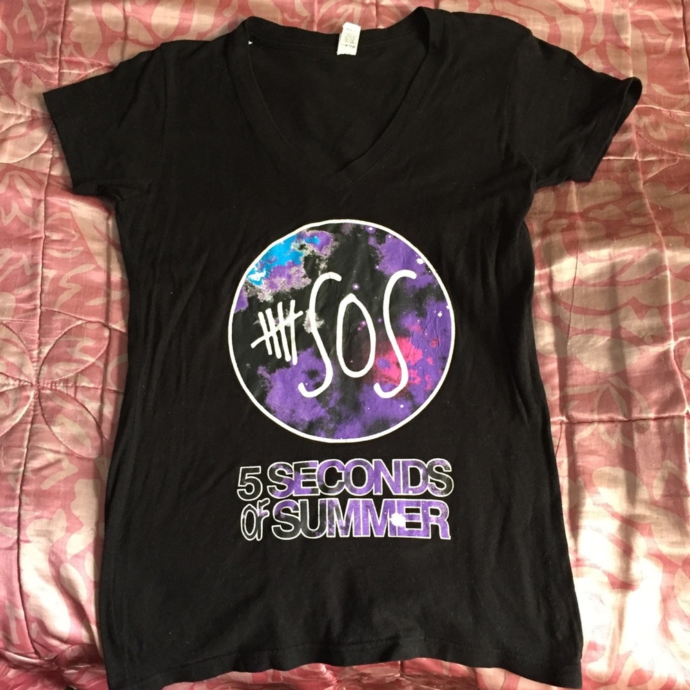 5 seconds of summer galaxy v neck