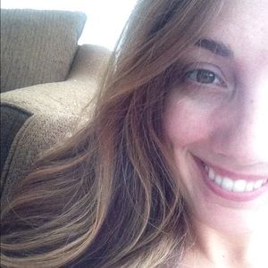 Meet your Posher, Cait