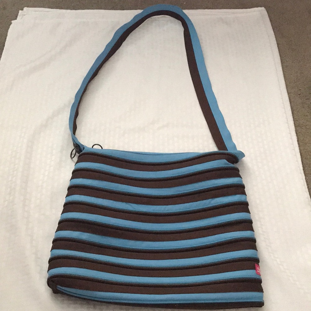 Zip-it satchel bag