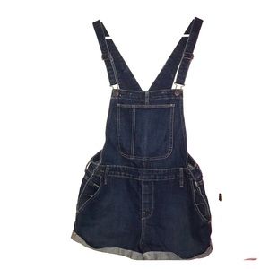 Old Navy Jean Shorts Overalls ( never worn )