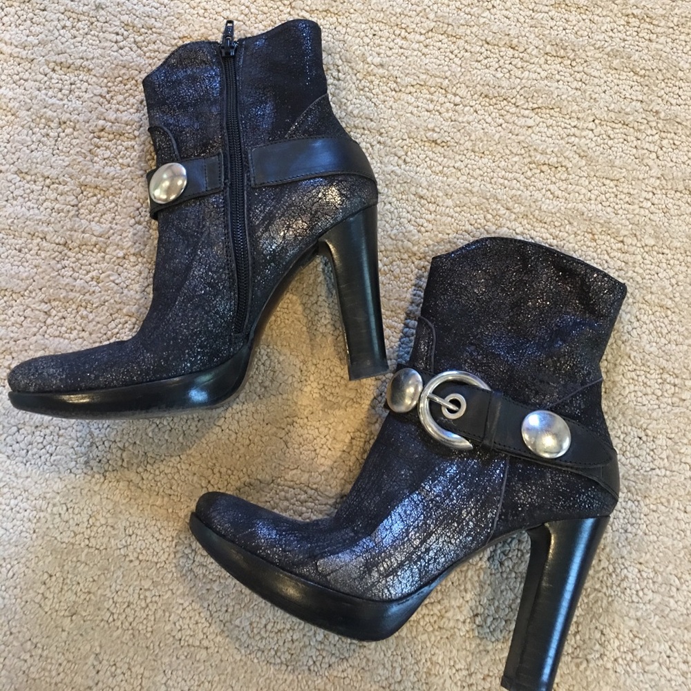 Giancarlo Paoli black leather ankle boots heeled 5