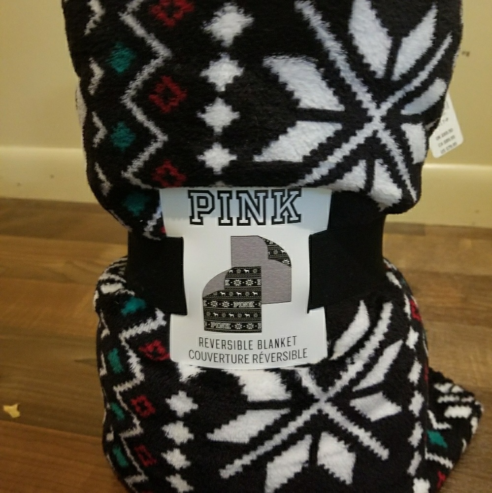 Pink Holliday blanket